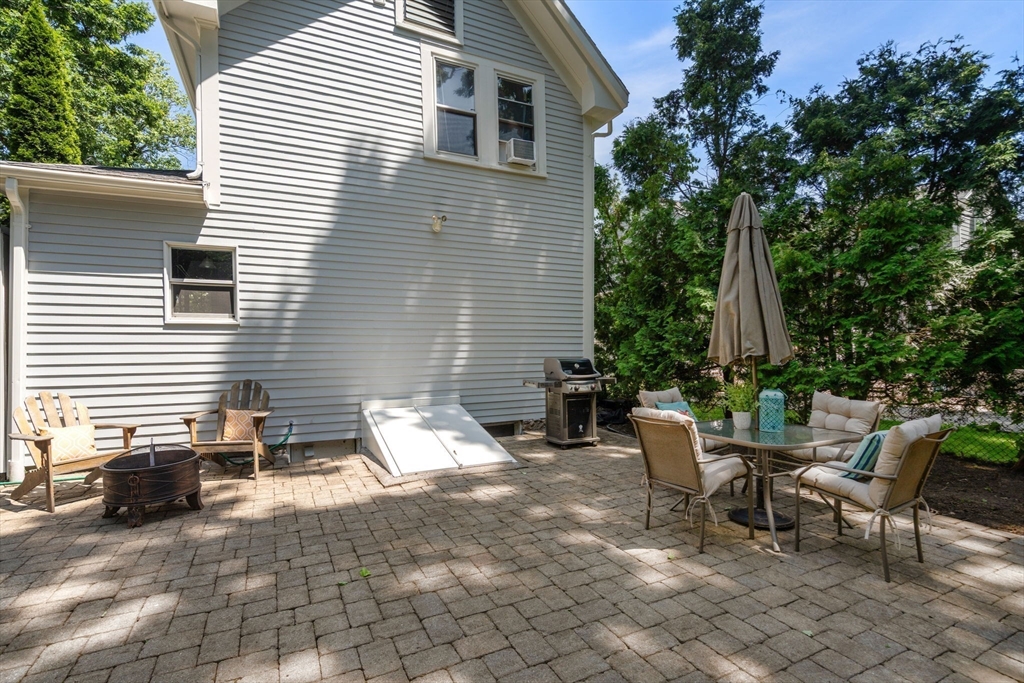 91 Freeman St