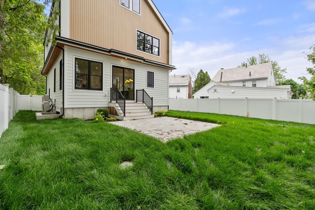 182 Hunnewell Ave # 182