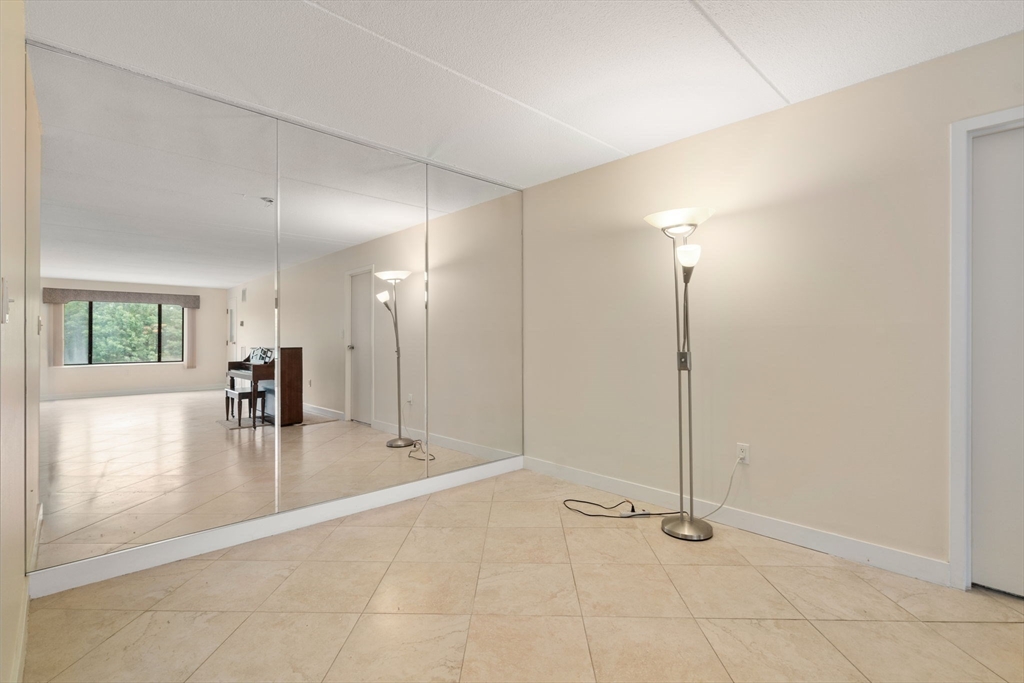 1550 Worcester # 422