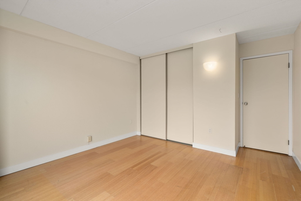 1550 Worcester # 422