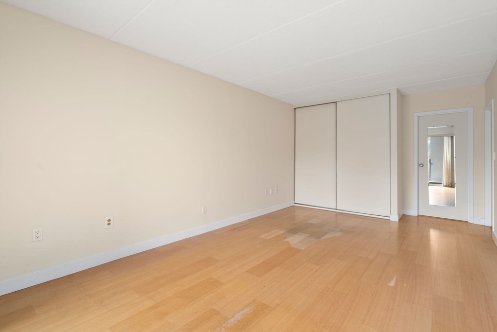 1550 Worcester # 422