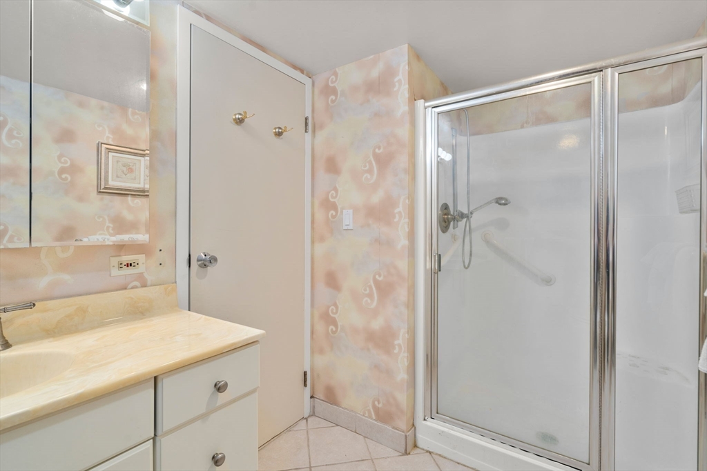 1550 Worcester # 422