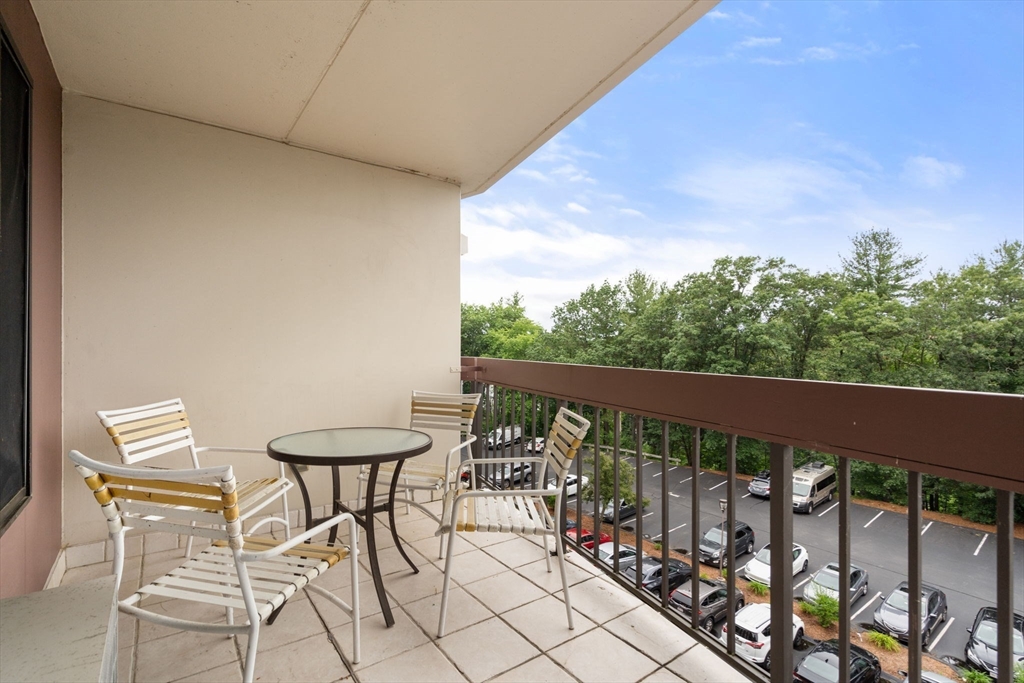 1550 Worcester # 422
