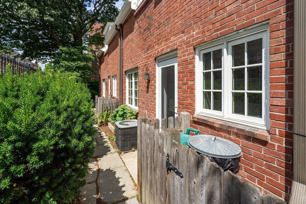 14 Still Street # 19
