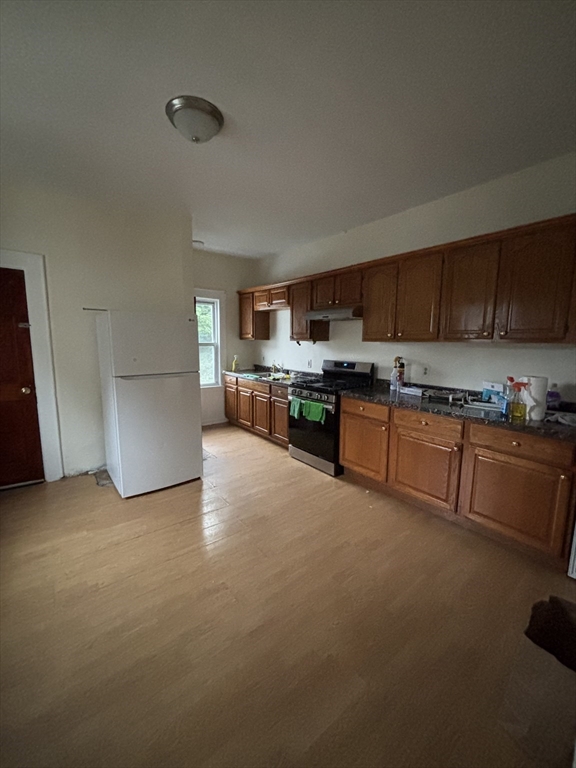 27 Howard St # 2