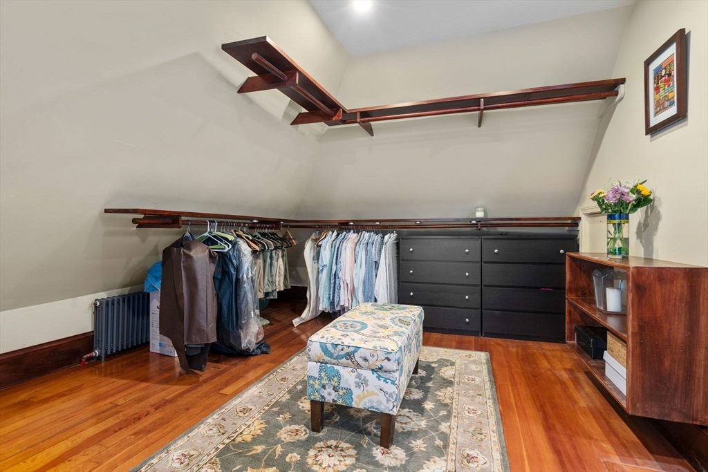 12 Zamora St