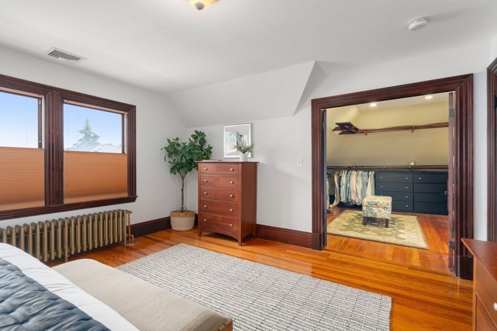 12 Zamora St
