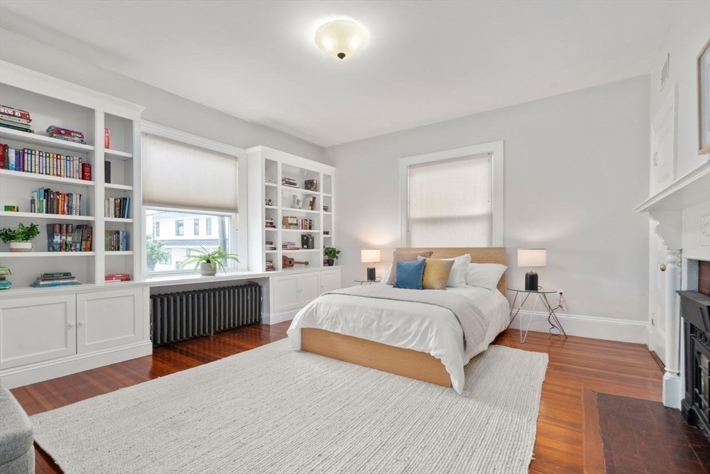 12 Zamora St