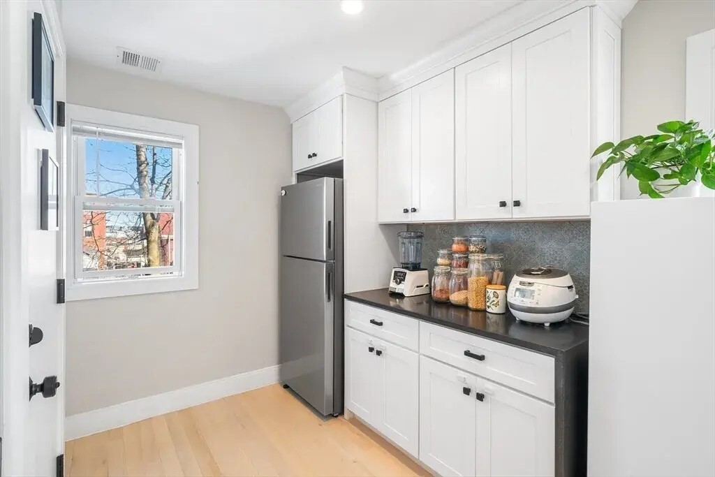 102A Mount Pleasant Ave # 2