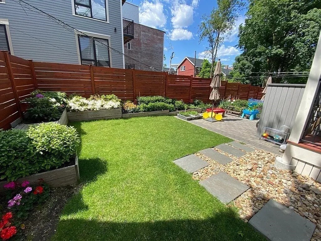 102A Mount Pleasant Ave # 2