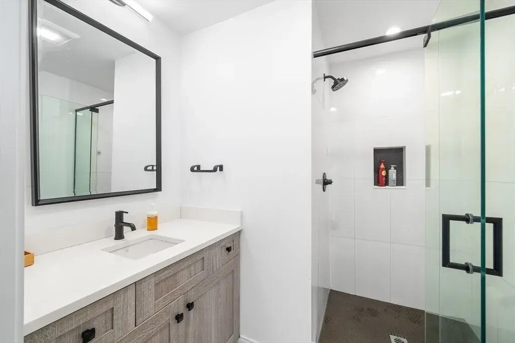 102A Mount Pleasant Ave # 2