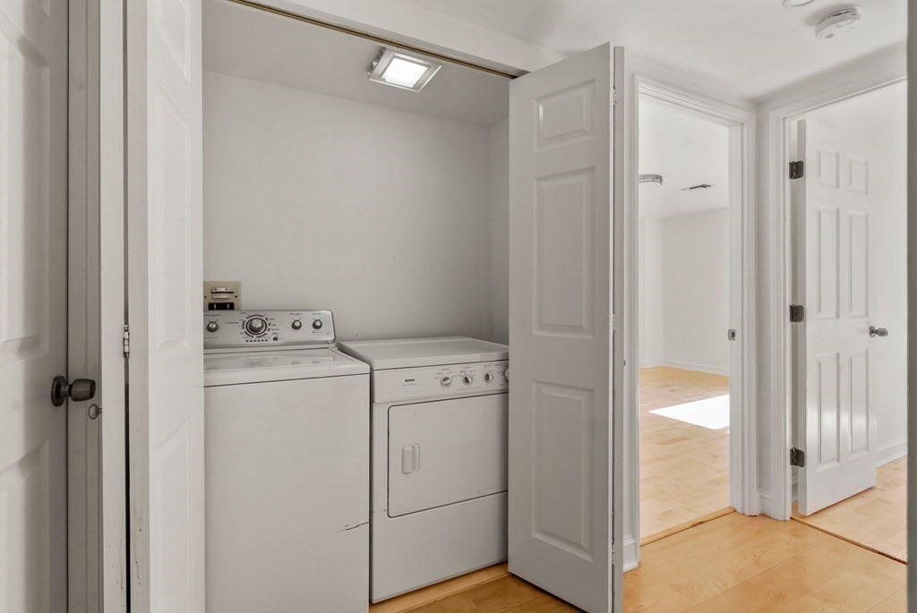 183 Oak Street # 306C