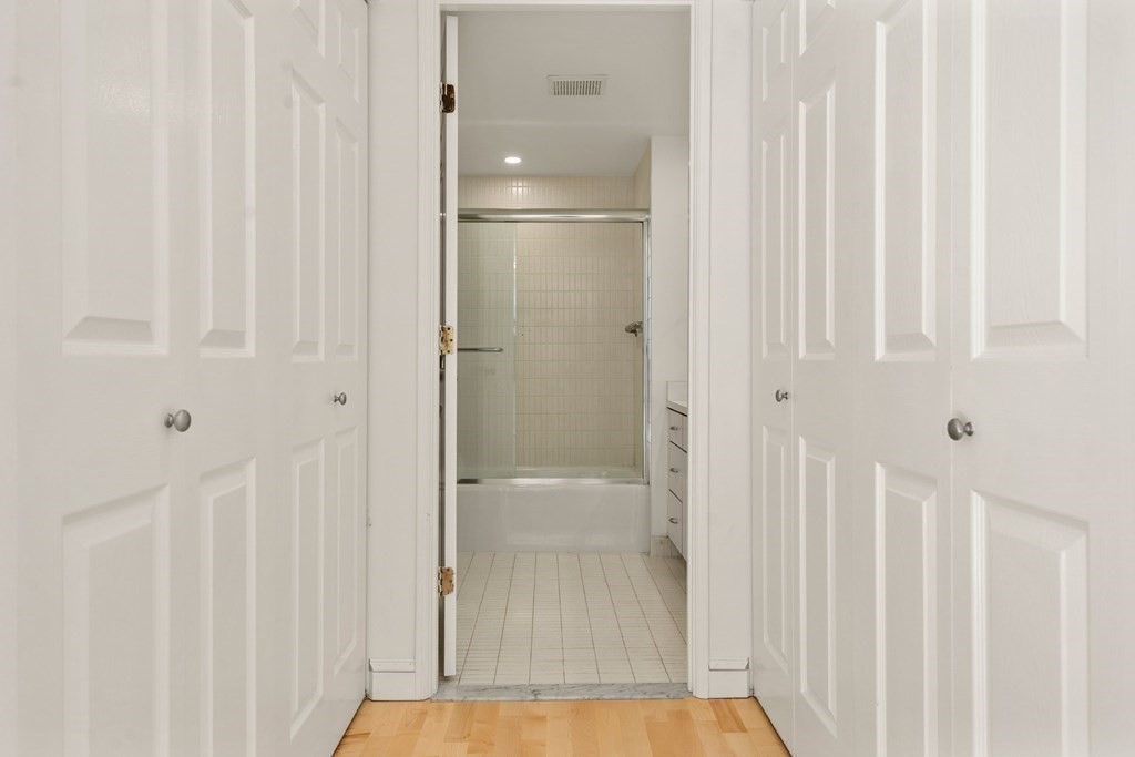 183 Oak Street # 306C