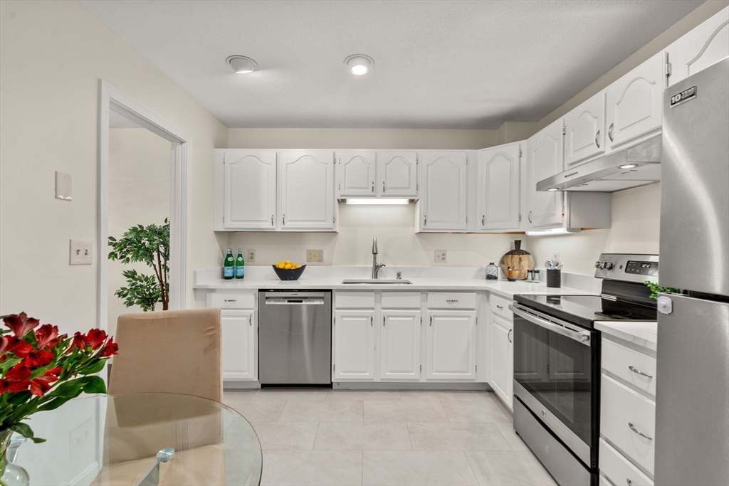 160 Pine Street # 26