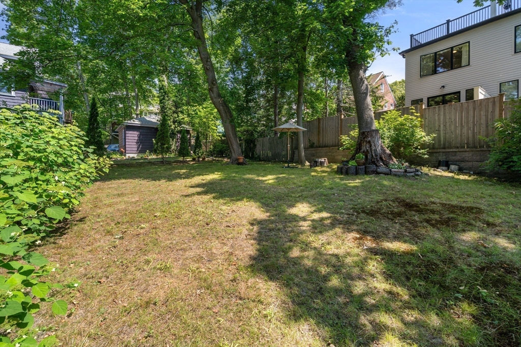 22 Holland Street # 22