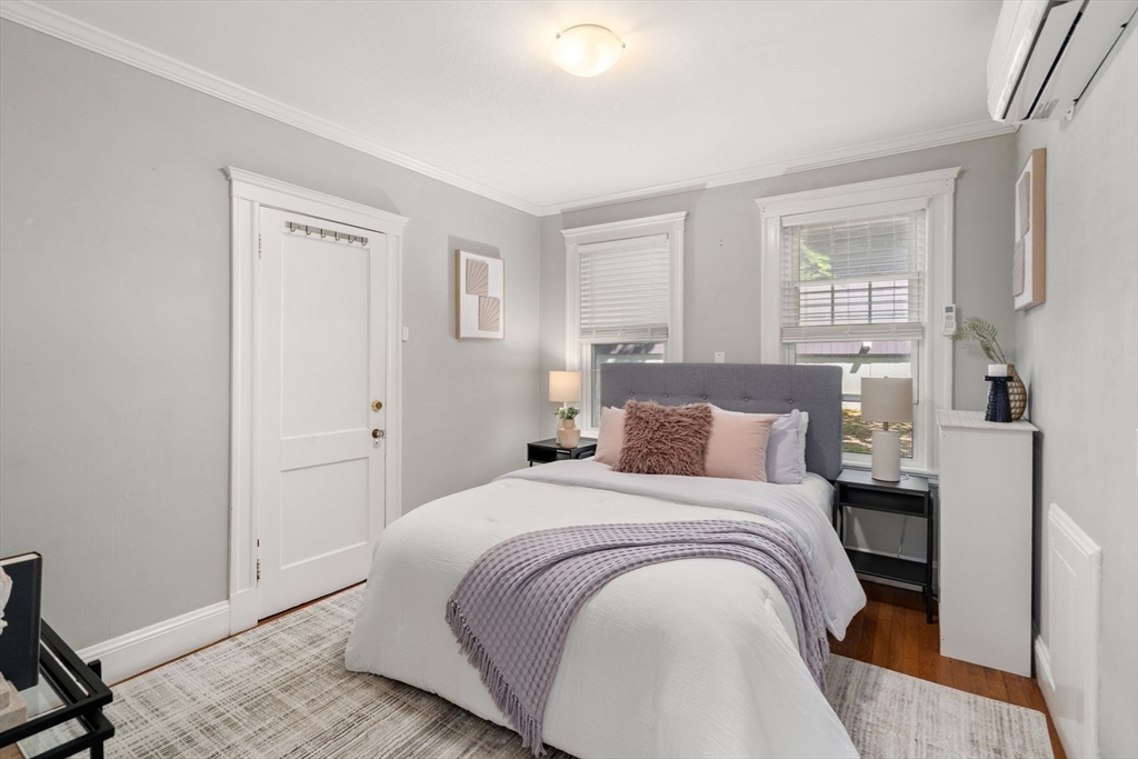 22 Holland Street # 22