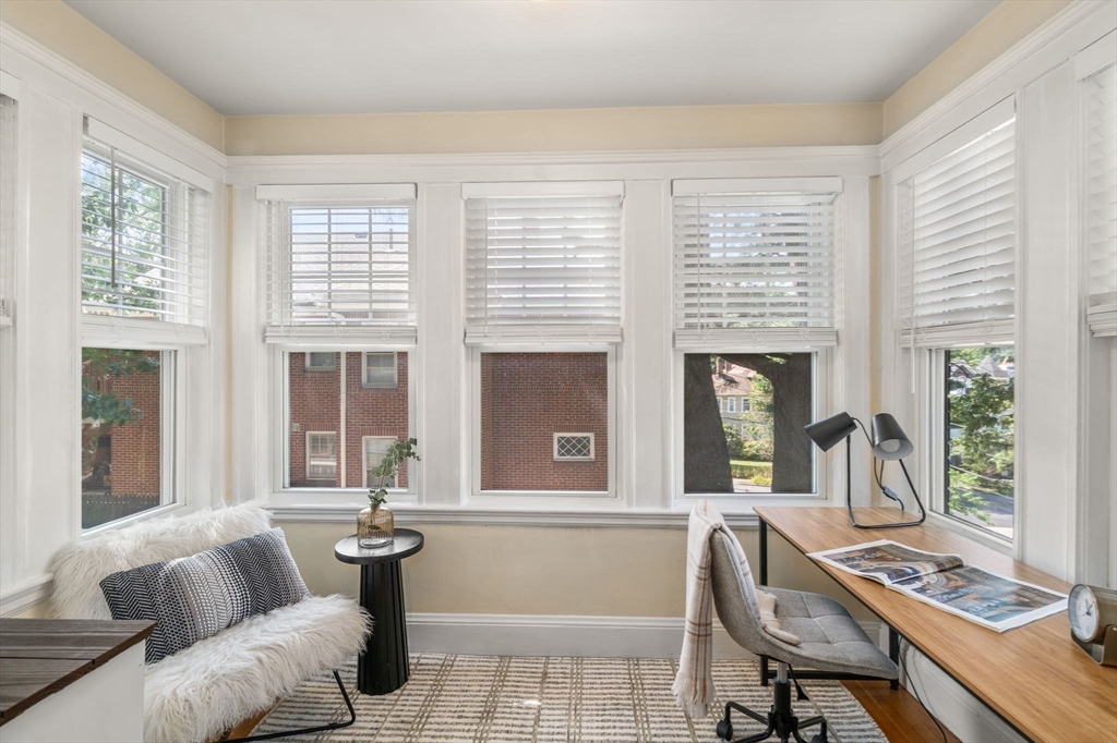 22 Holland Street # 22