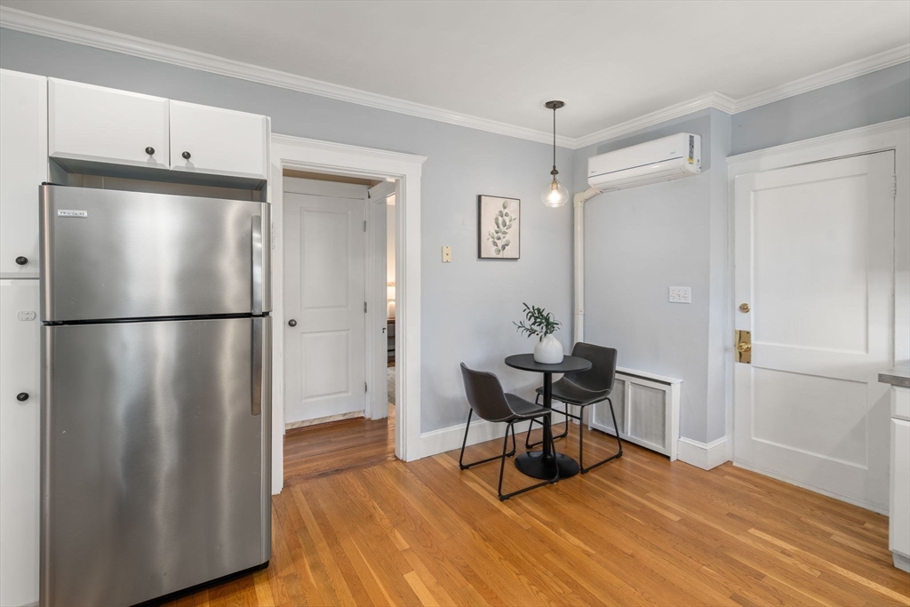 22 Holland Street # 22