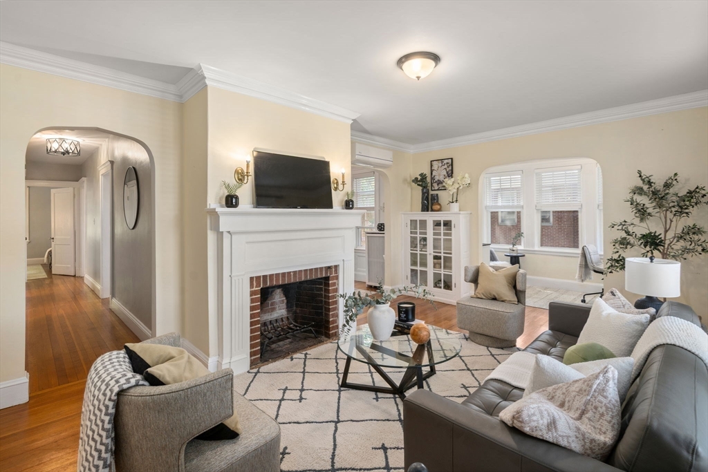 22 Holland Street # 22