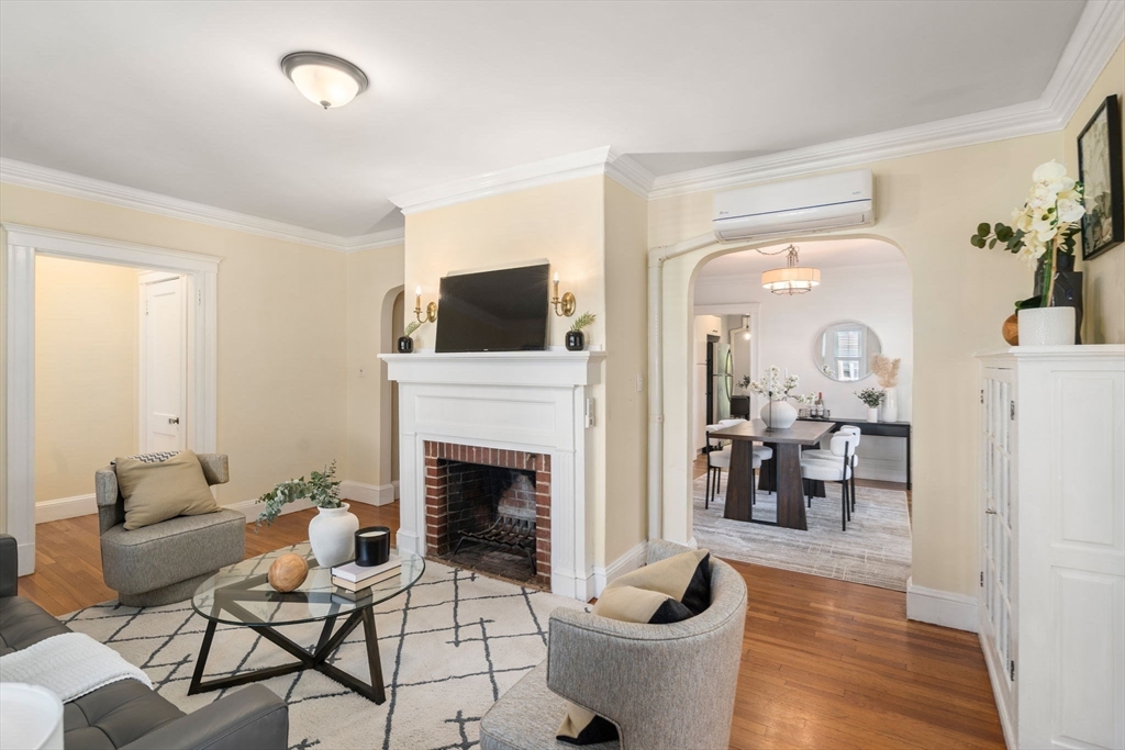 22 Holland Street # 22