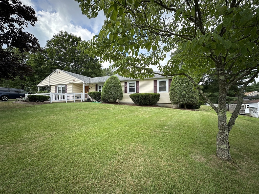 1 Country Club Rd