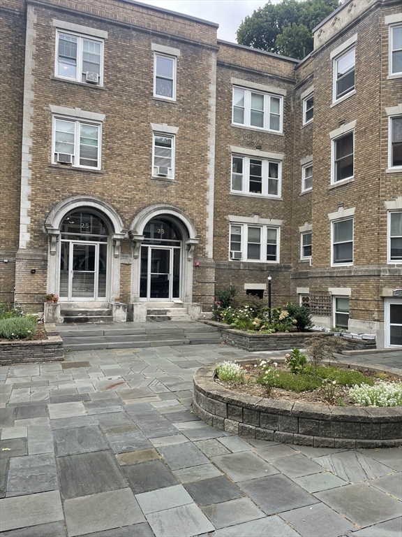 25 Westbourne Ter # 2A