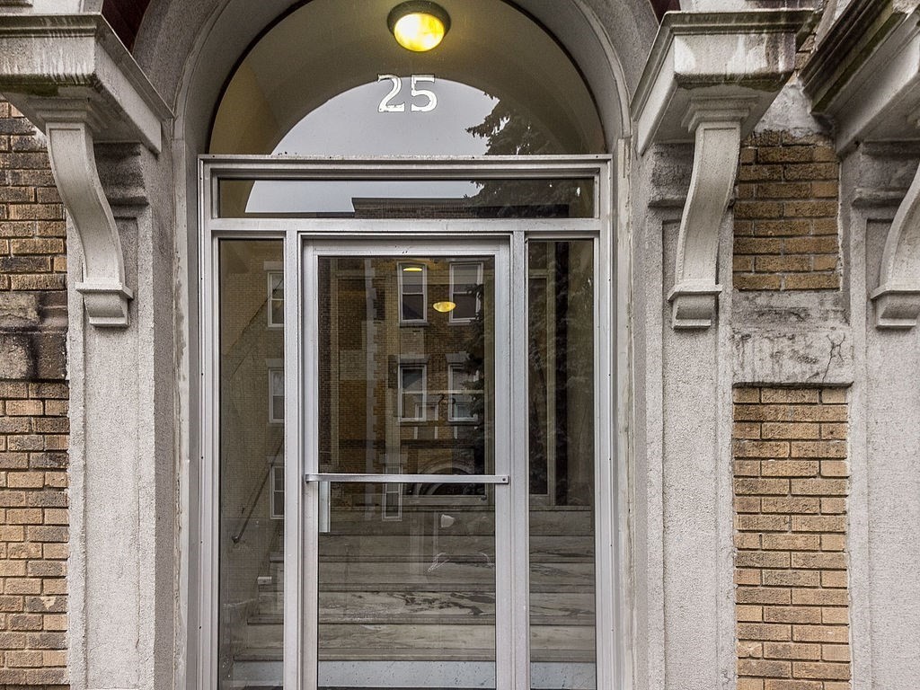 25 Westbourne Ter # 2A