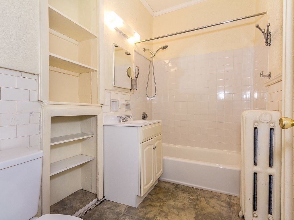 25 Westbourne Ter # 2A