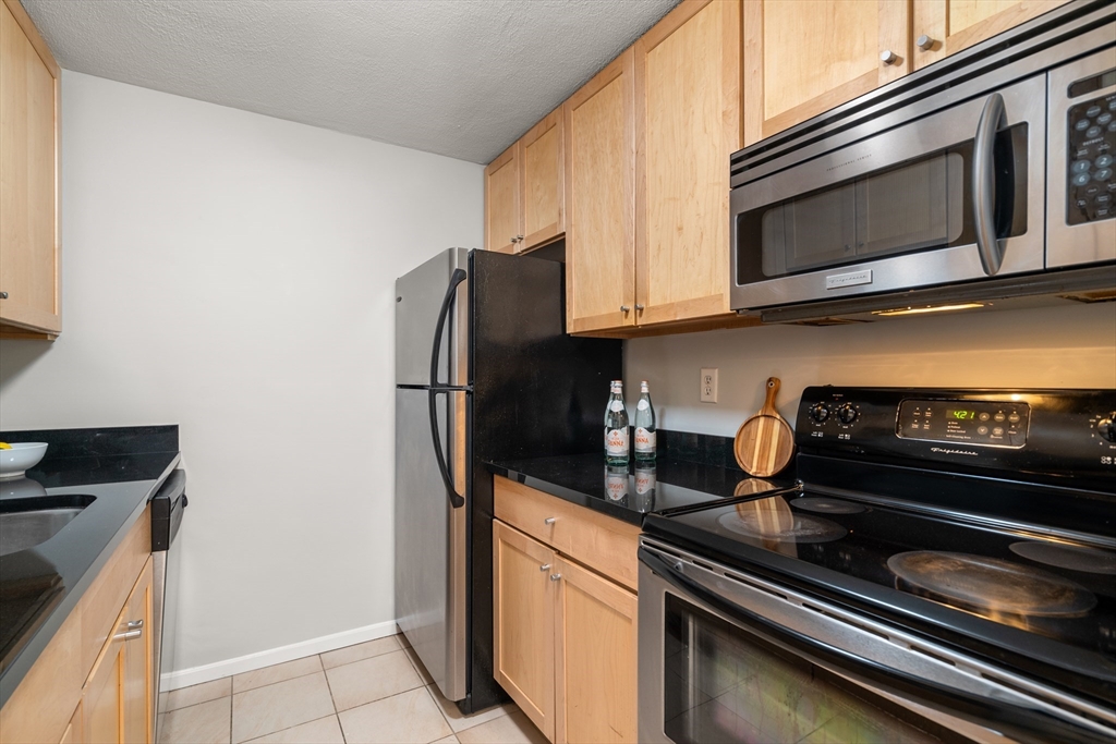 84 Grant Street # 12R