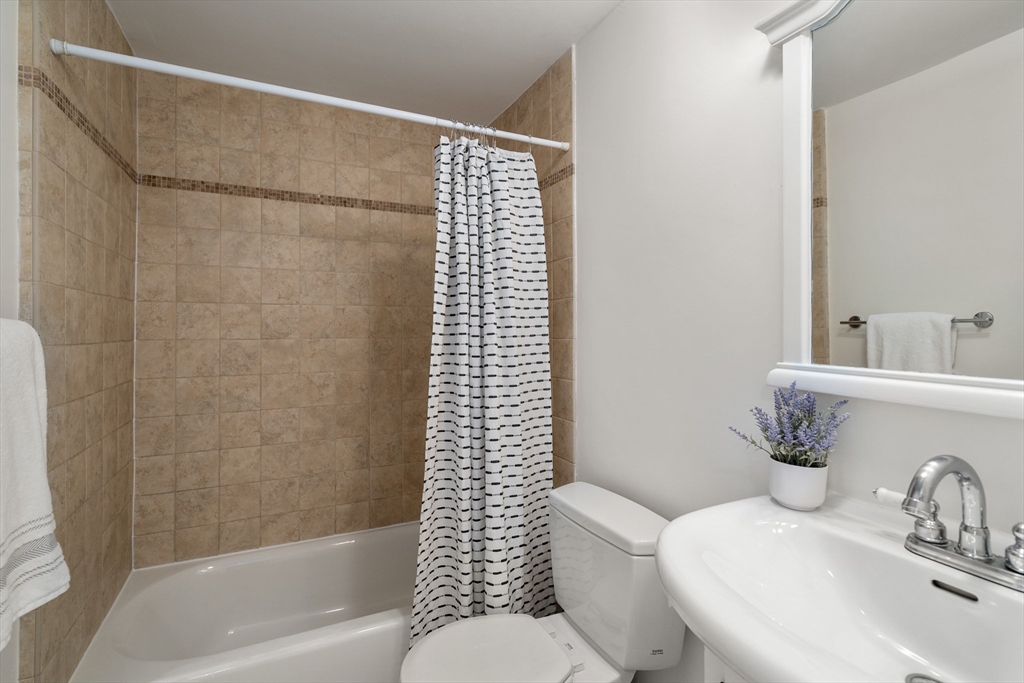 84 Grant Street # 12R