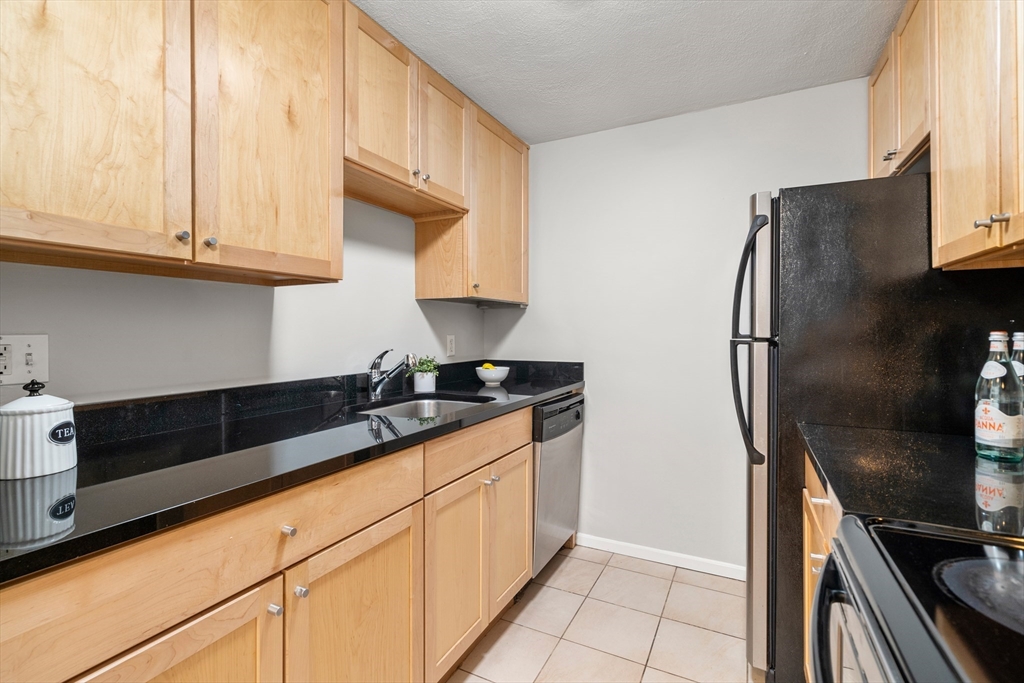 84 Grant Street # 12R