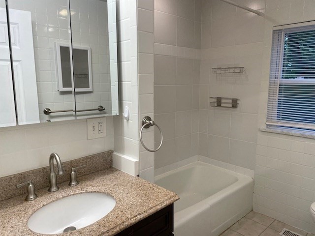 13 Lakeview Road Unit: SF