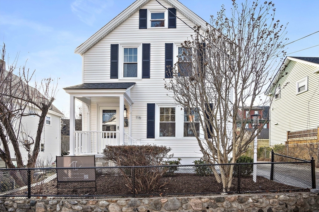 116 Pearl St