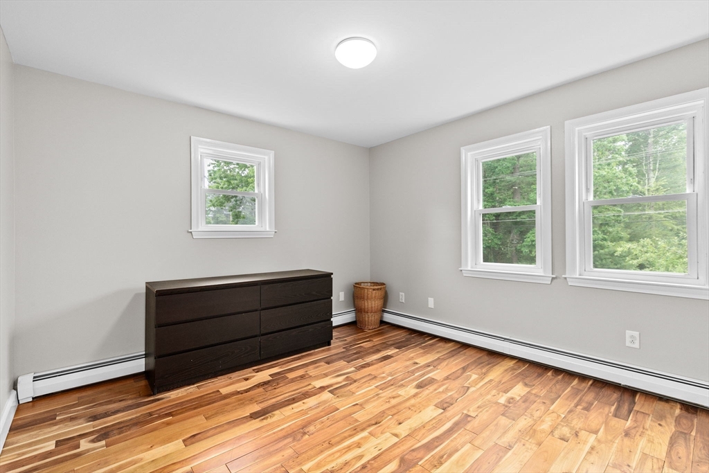 30 Bay Rd