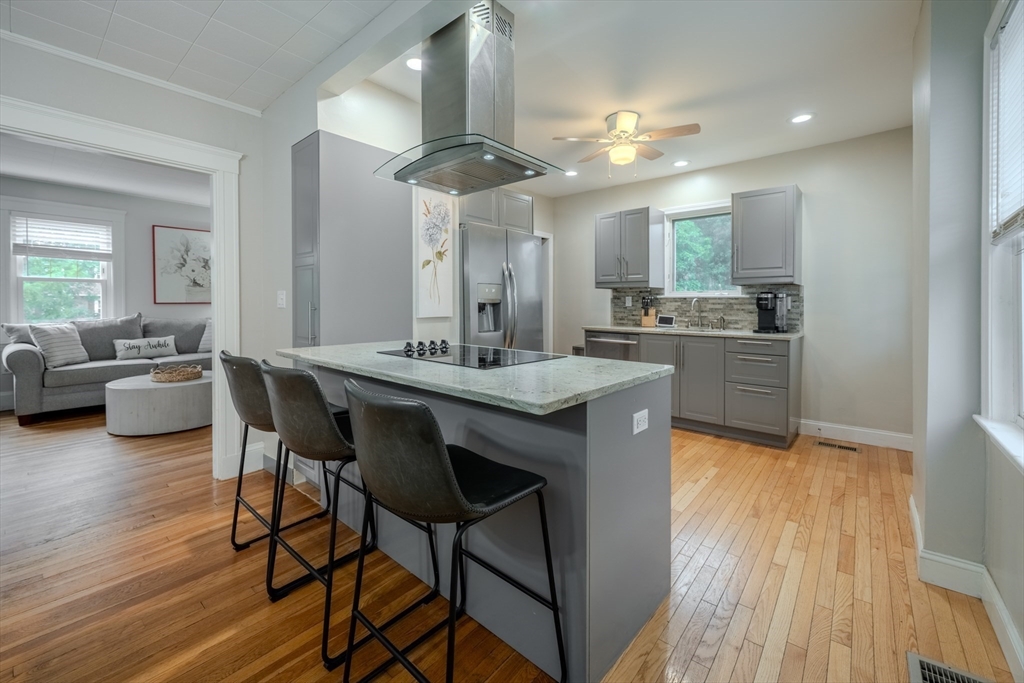 35 Lindenwood Rd