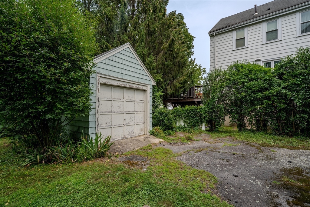 99 Oakdale Road