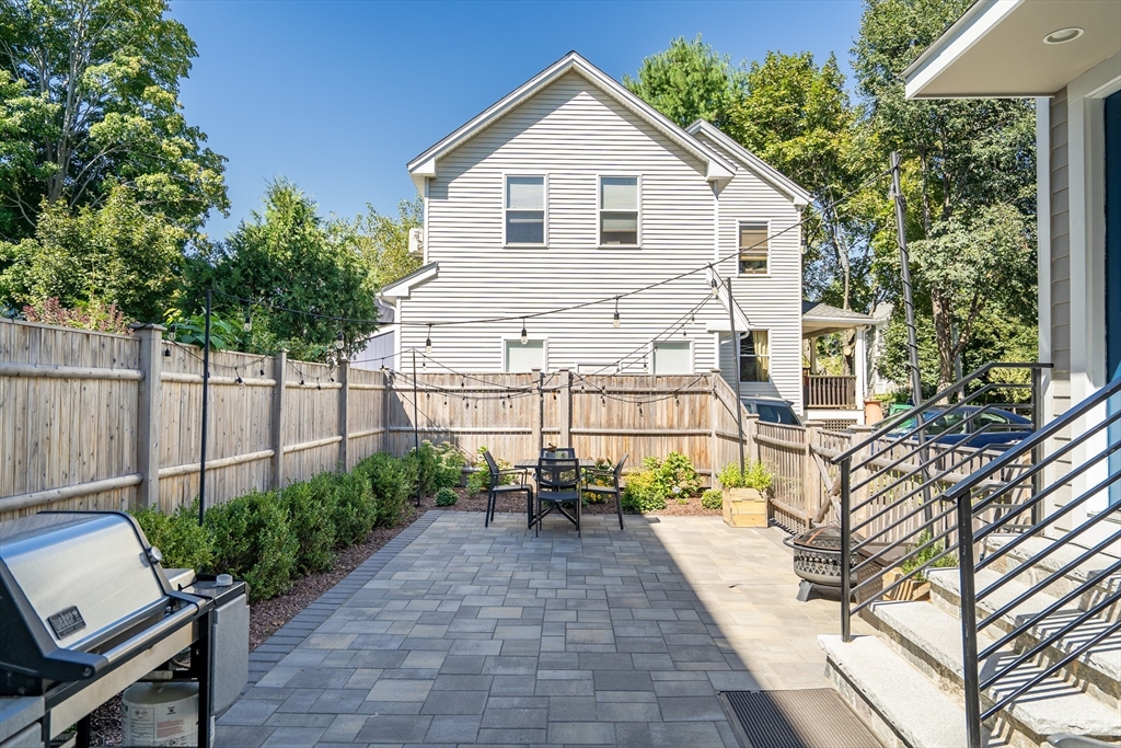 32 Henshaw Street