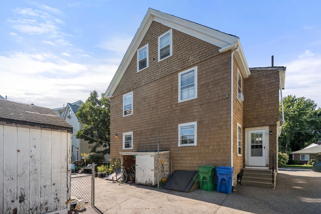 22-24 Emerald Street