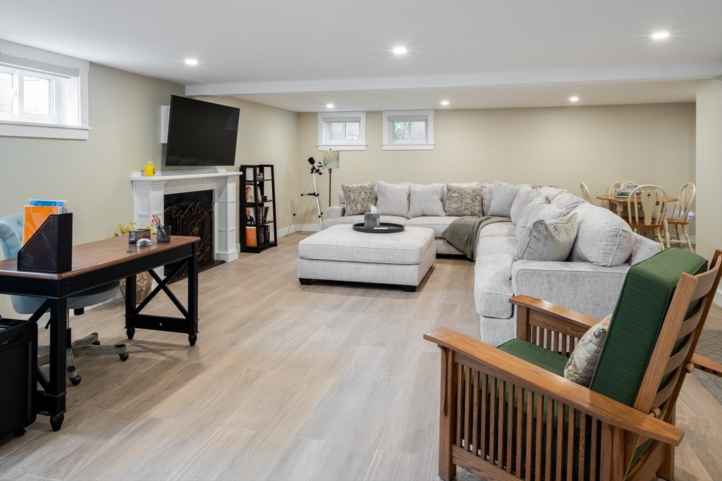 23 Nahant Ave