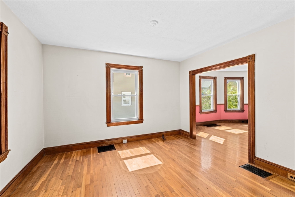 51 Linden St