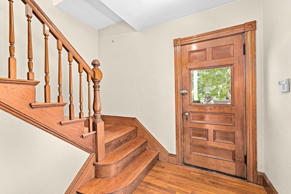 51 Linden St