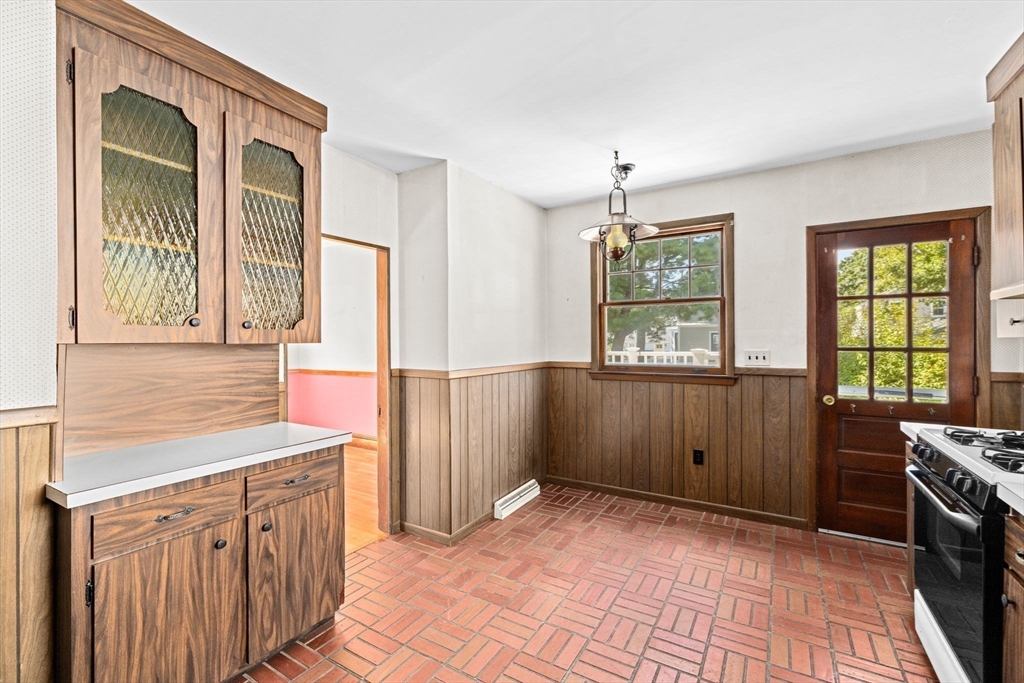 51 Linden St