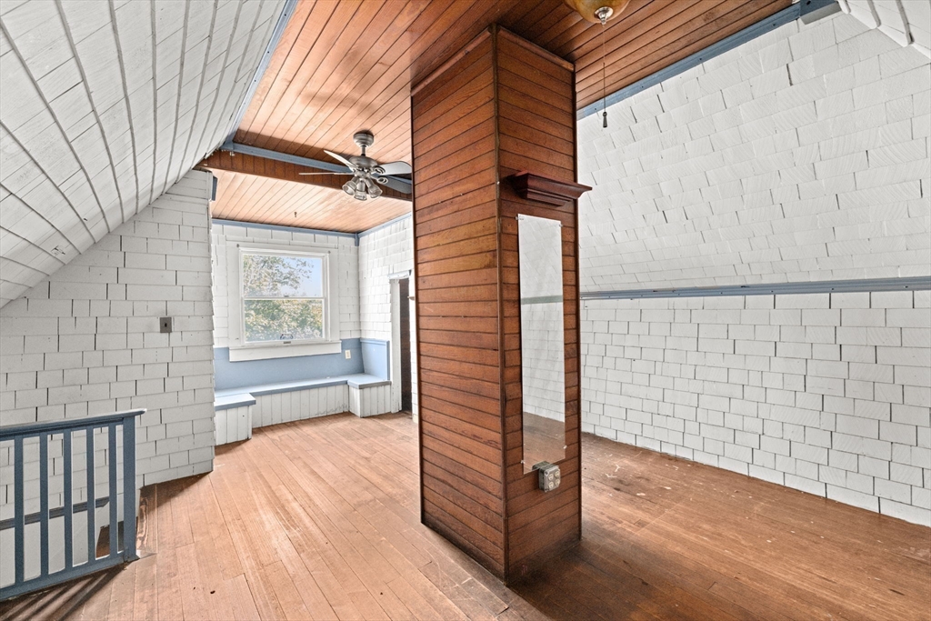 51 Linden St