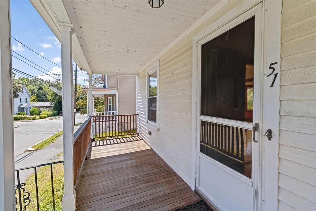 51 Linden St