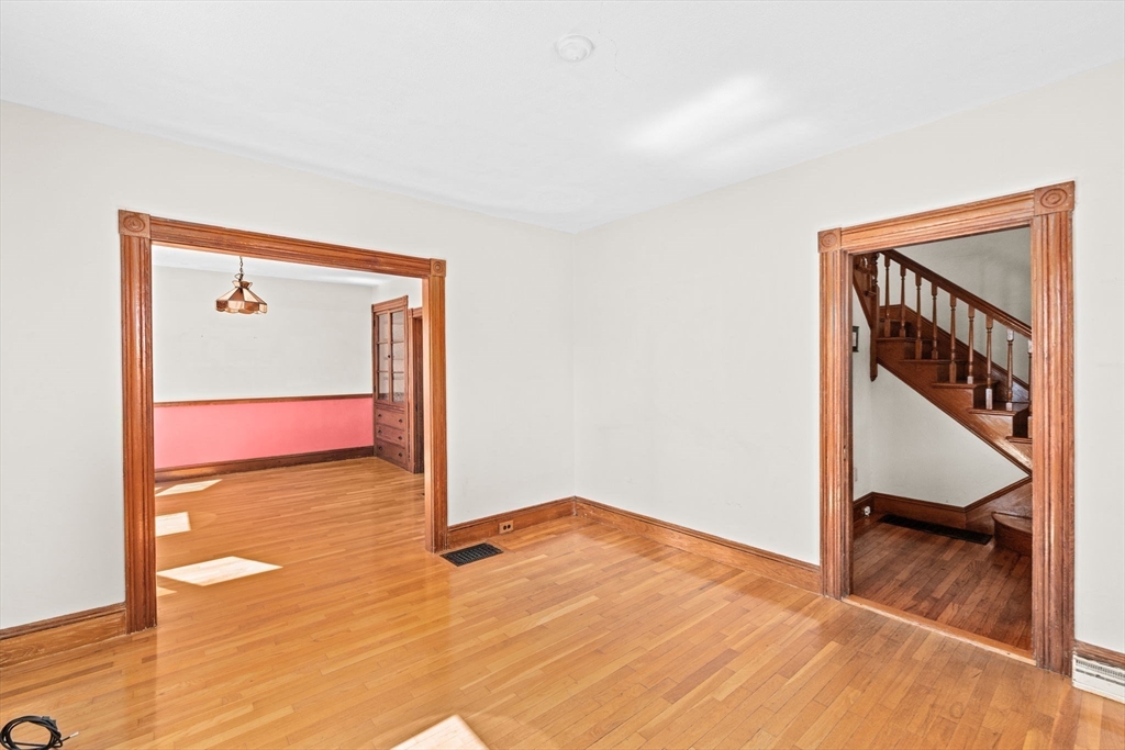 51 Linden St