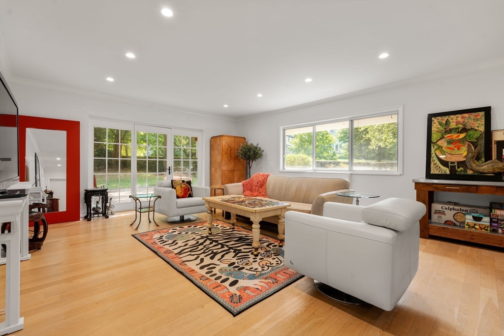 18 Chestnut Pl # 18