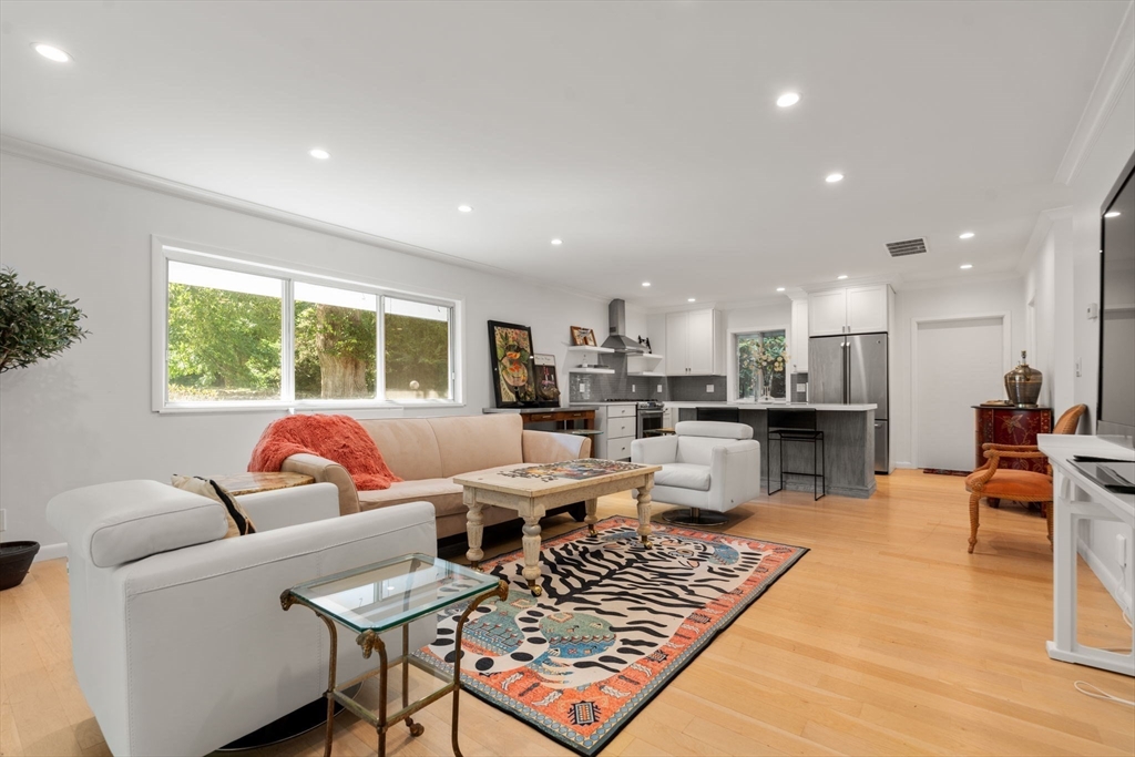 18 Chestnut Pl # 18