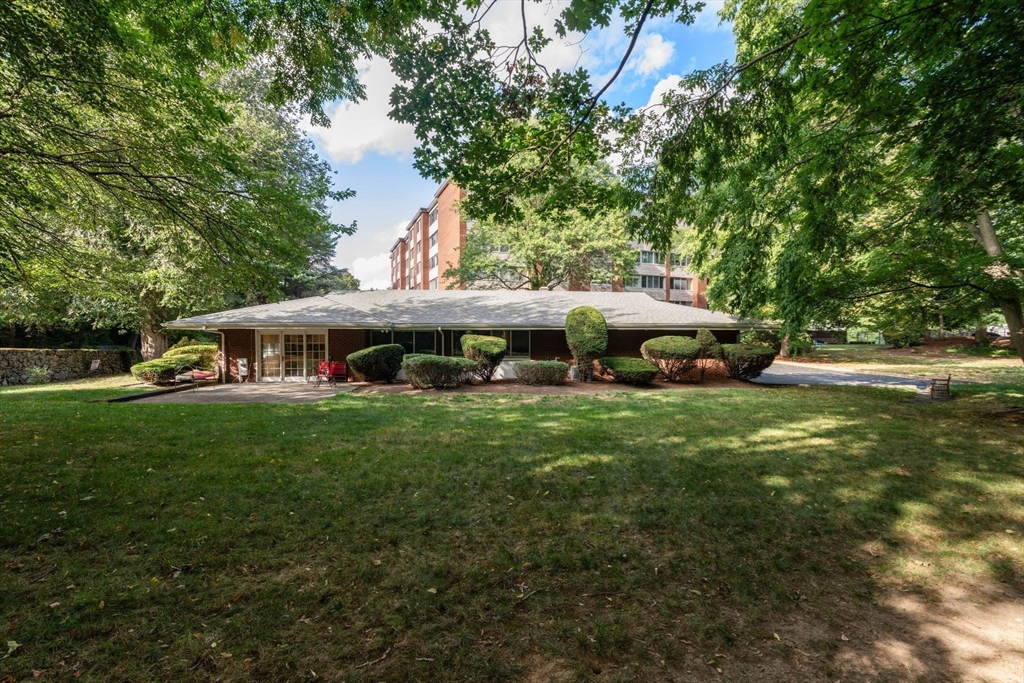 18 Chestnut Pl # 18
