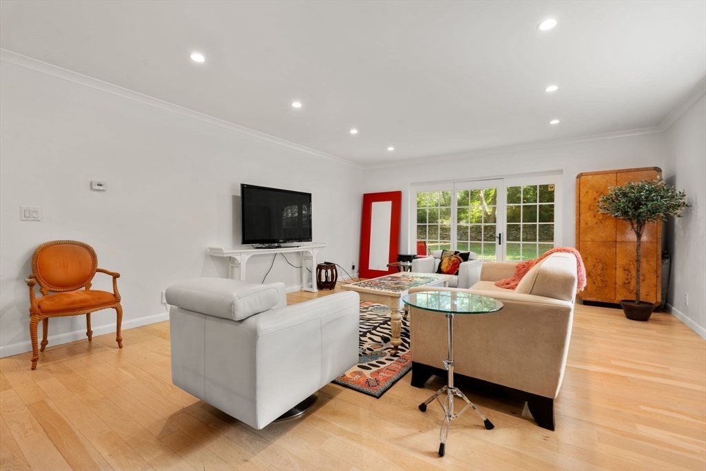 18 Chestnut Pl # 18