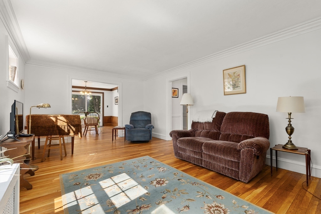 15 Allen Ave